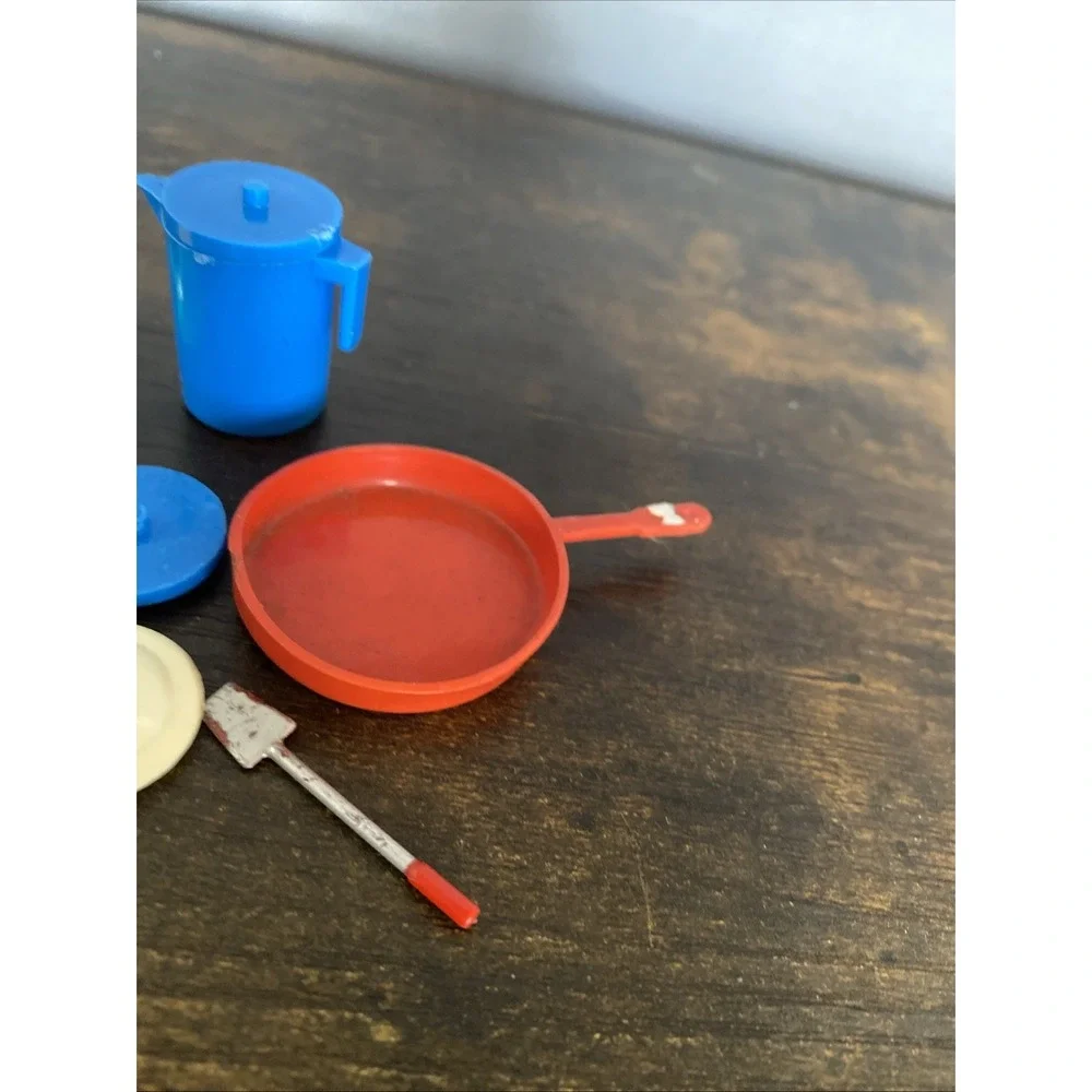 Lot of Vintage‎ Doll Kitchen Ware